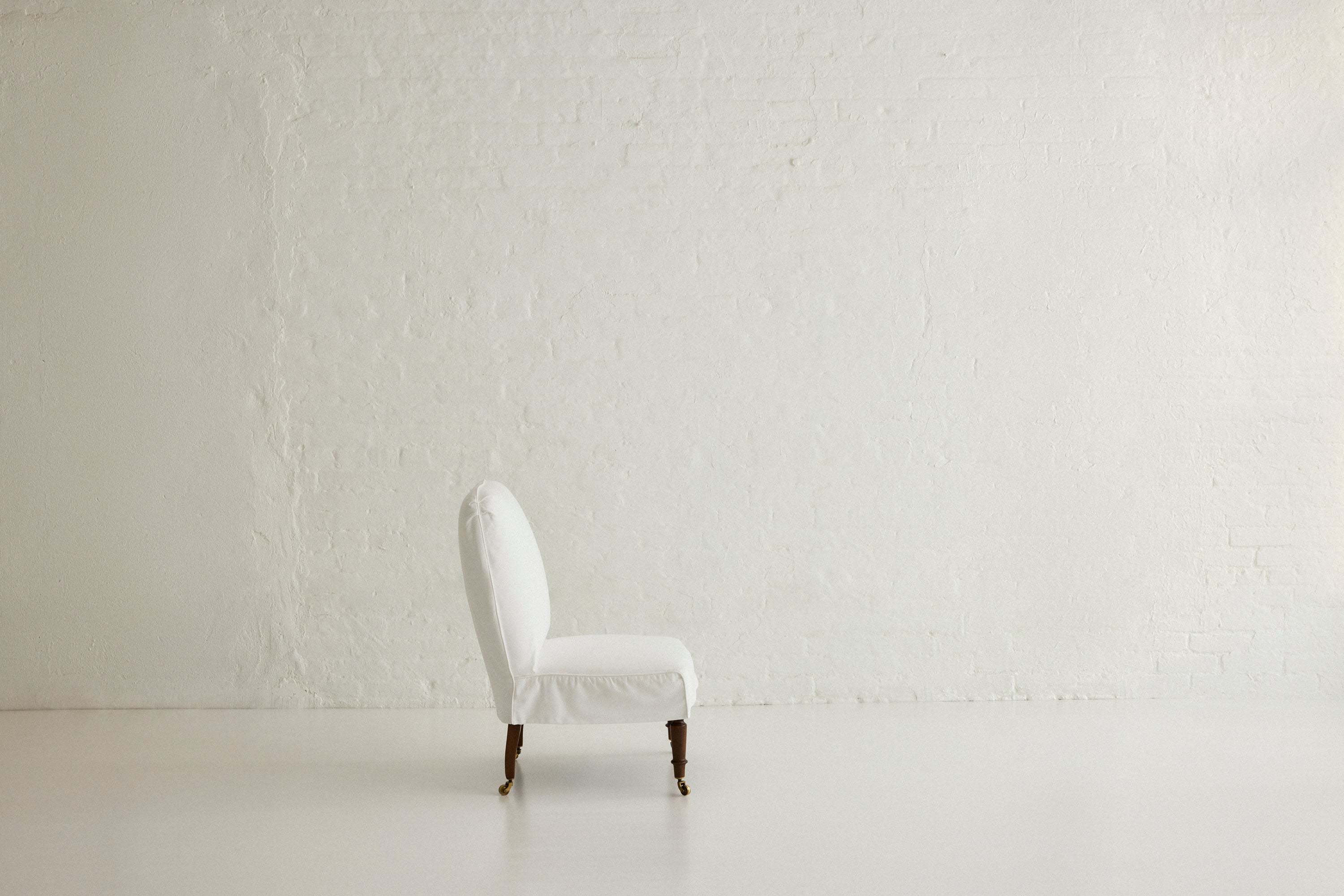 Studio Slipper Chair in Cotton