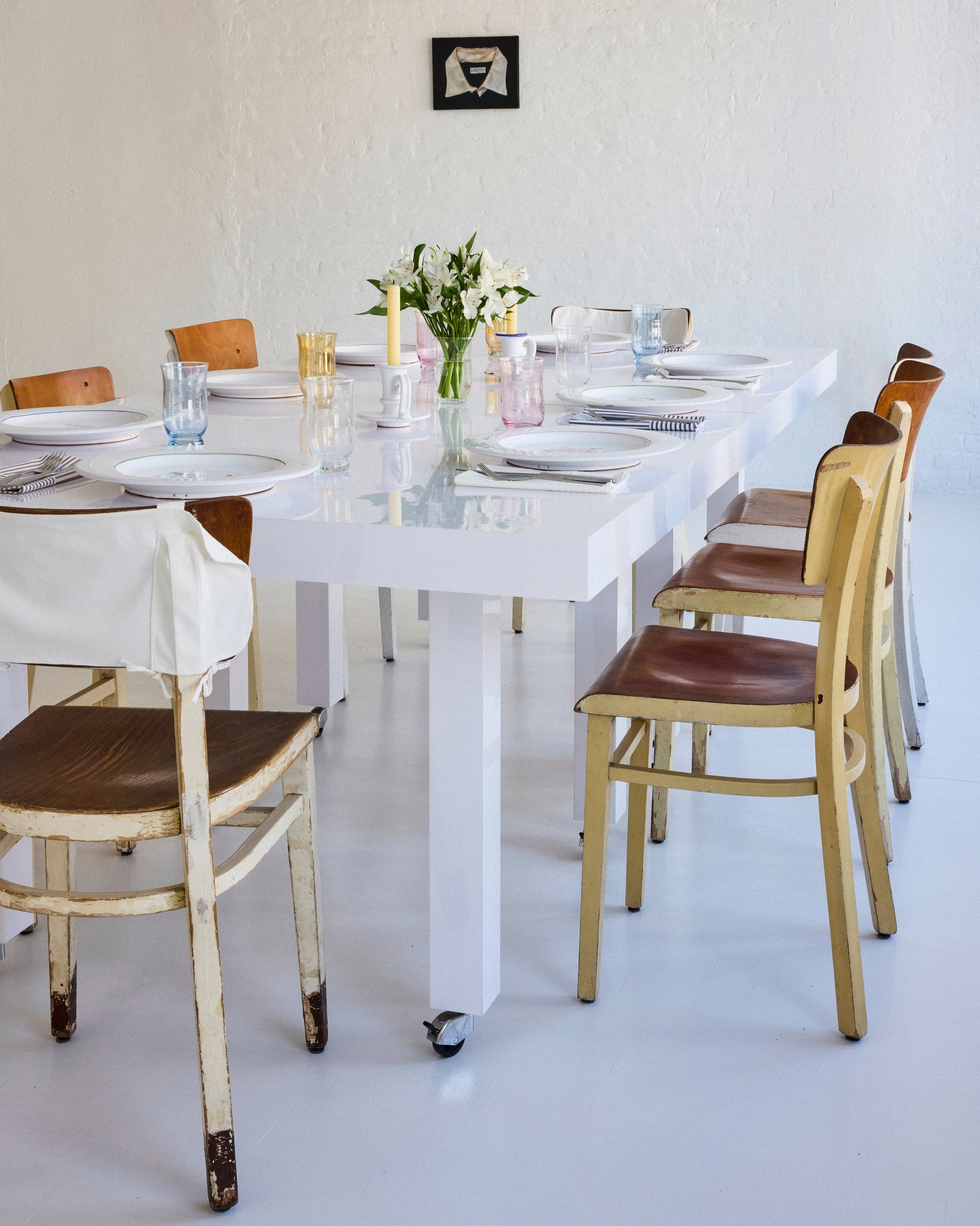 Studio Table High in White