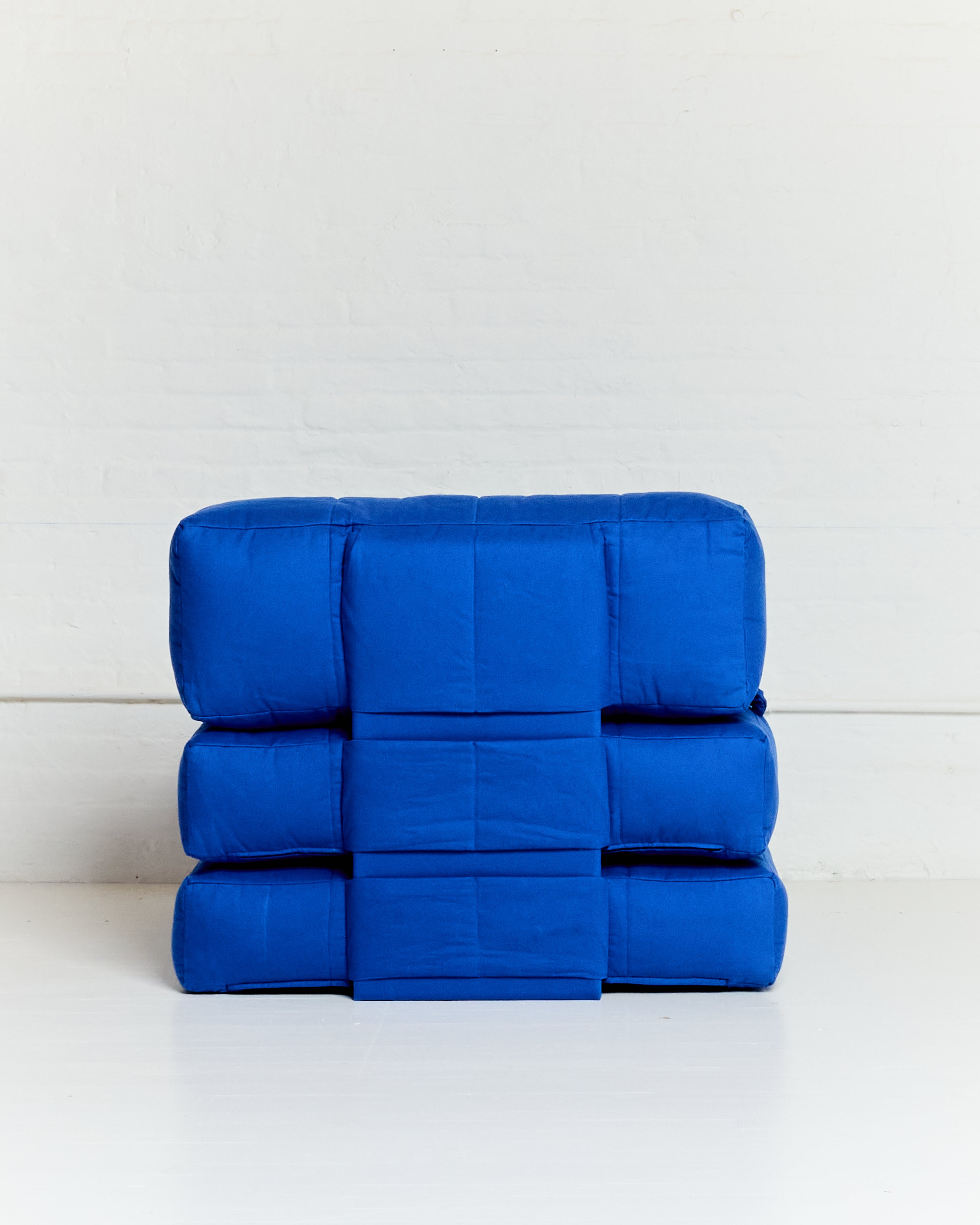 Duvet Armless Module Multi Vintage Red/Klein Blue