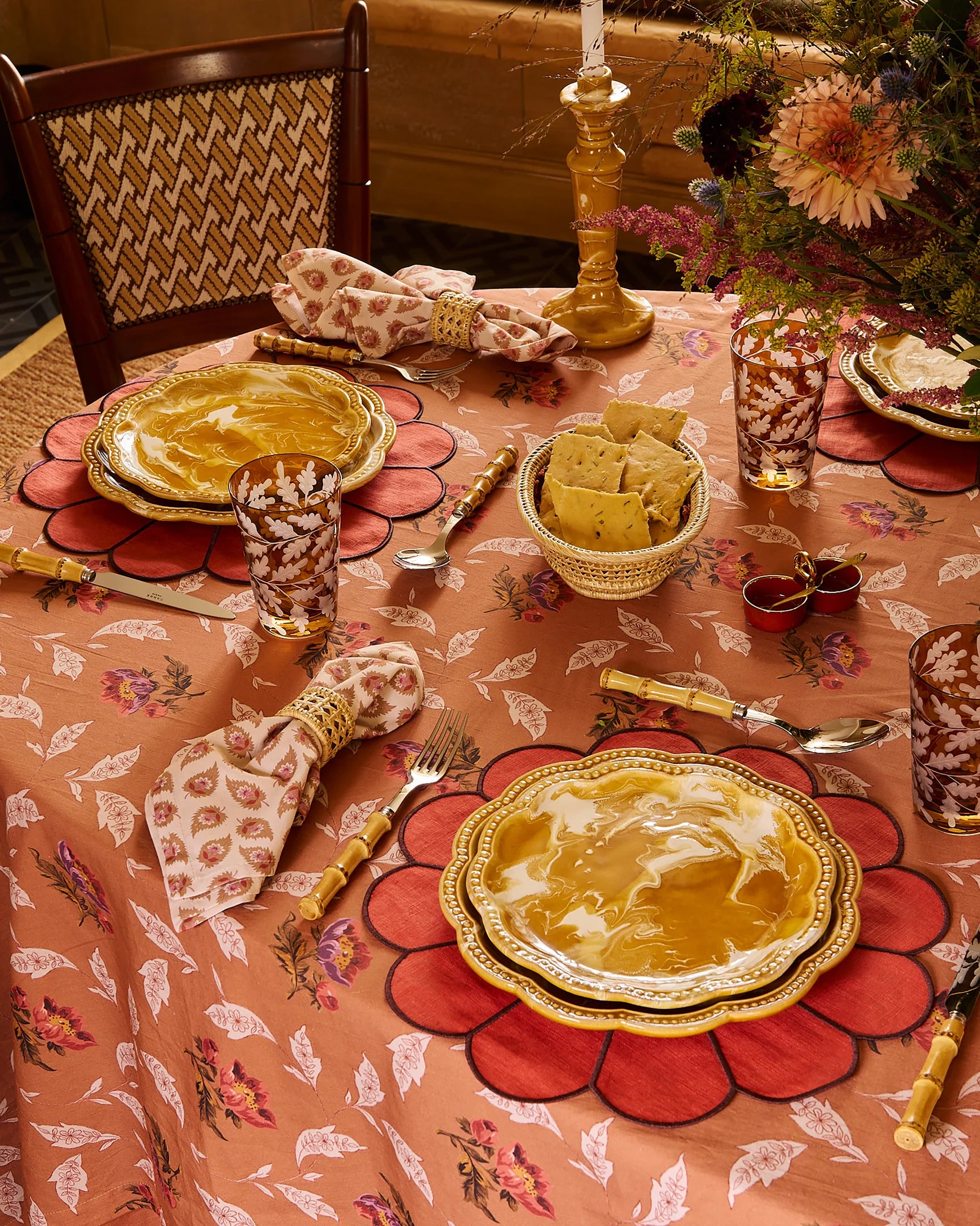 Marbled Scalloped Dinner Plate, Terracotta
