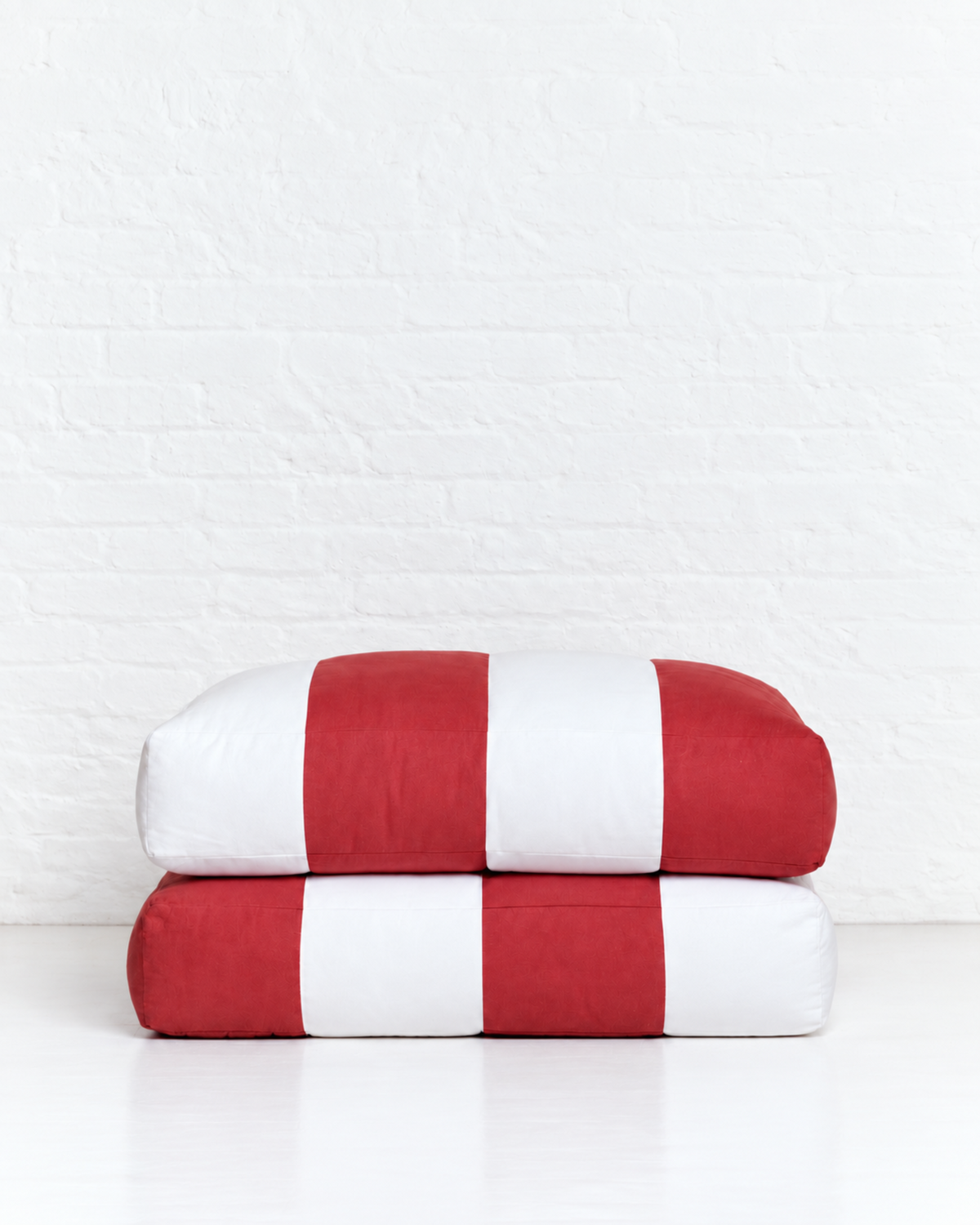 Duvet Ottoman Vintage Red/White